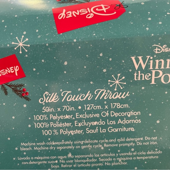 NWT Disney Winnie the Pooh Winter Christmas Silk Touch Throw Blanket - Picture 2 of 3